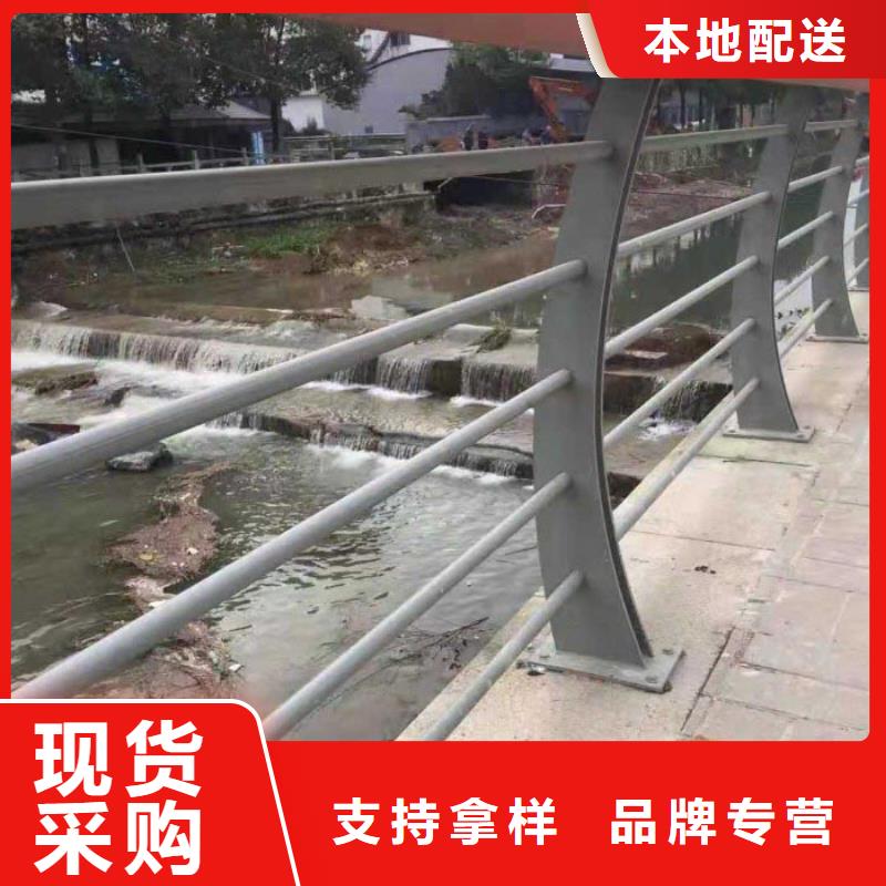 道路护栏_道路隔离栏销售的是诚信工厂批发