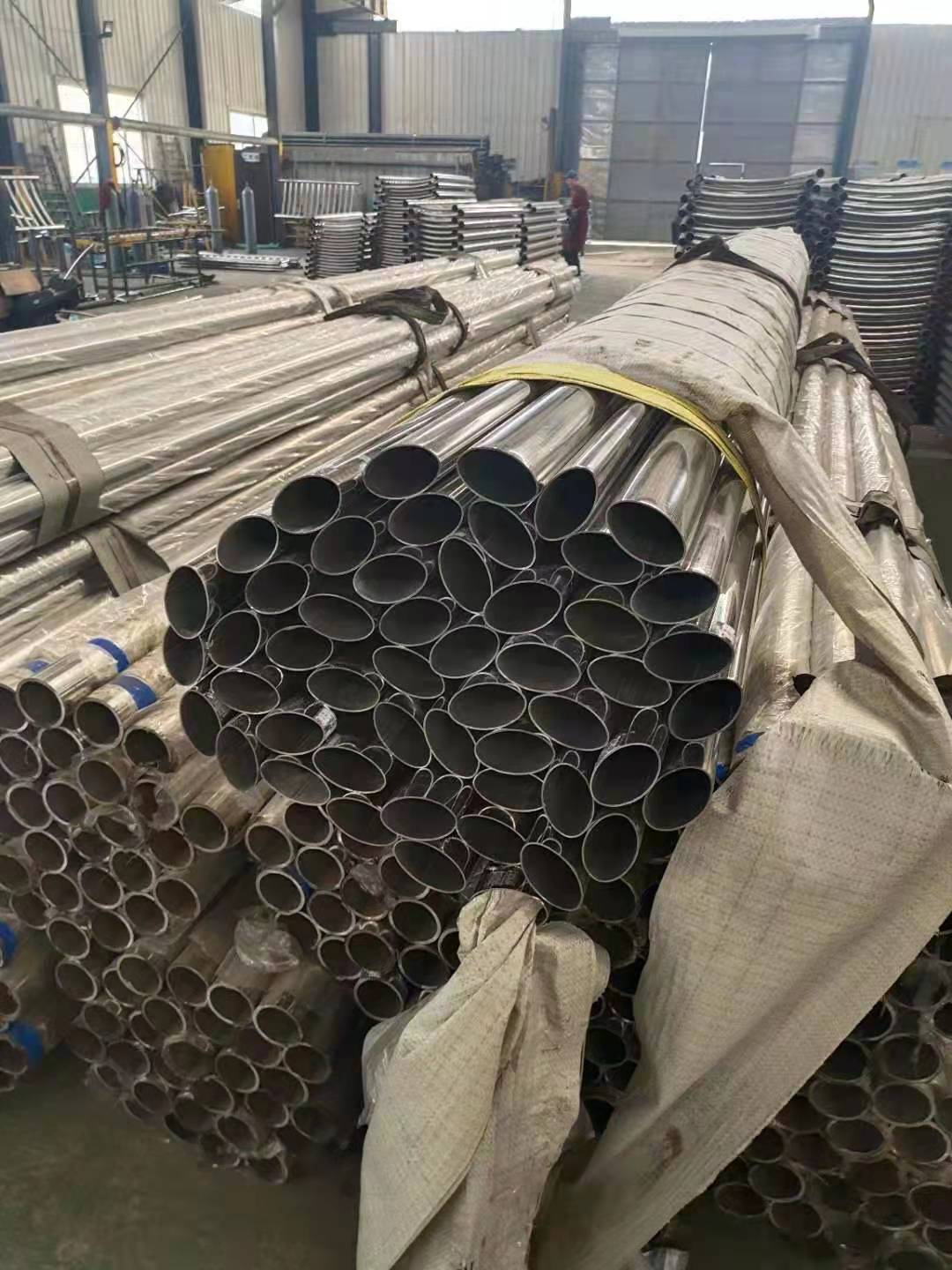 不锈钢复合管LED防护栏杆低价货源