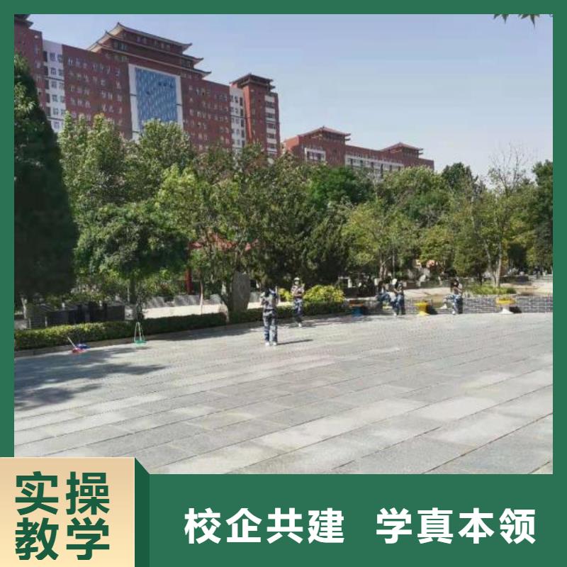 海港厨师学校的联系电话是多少初中毕业学厨师好不好学真本领