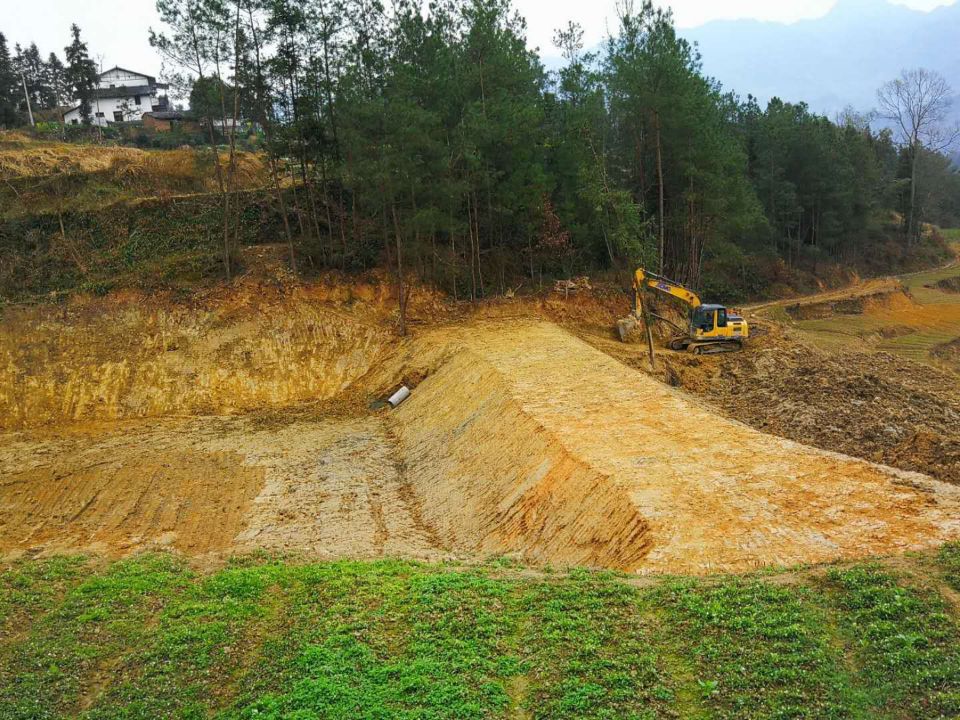 四平红土土壤固化剂固废资源化处置方法